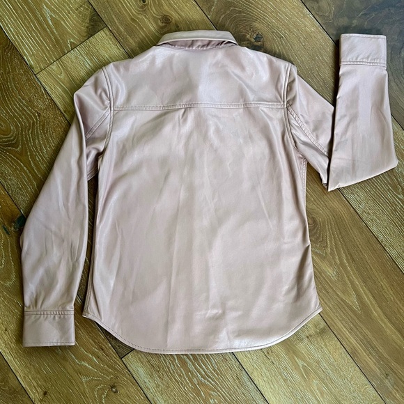 Aritzia WILFRED faux leather shirt/shacket in excellent condition - Picture 2 of 6